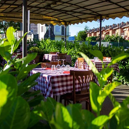 Trattoria Due Citroni 호텔 Casalgrasso