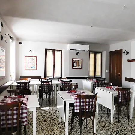 호텔 Trattoria Due Citroni Casalgrasso